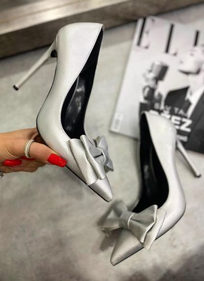 POINTED STILETTO SHOES WITH THIN HEEL AND BOW -  SILVER