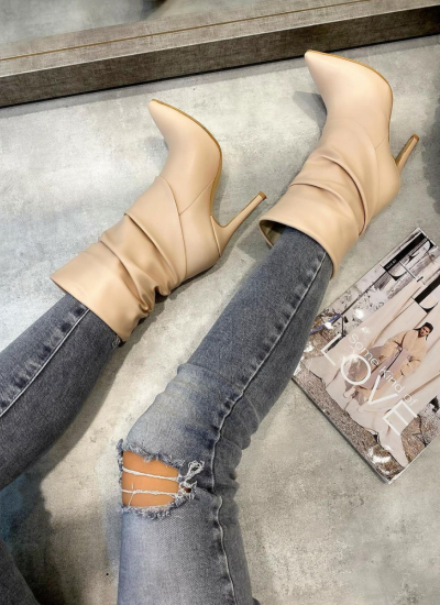 POINTED WRINKLED ANKLE BOOTS WITH THIN HEEL - BEIGE