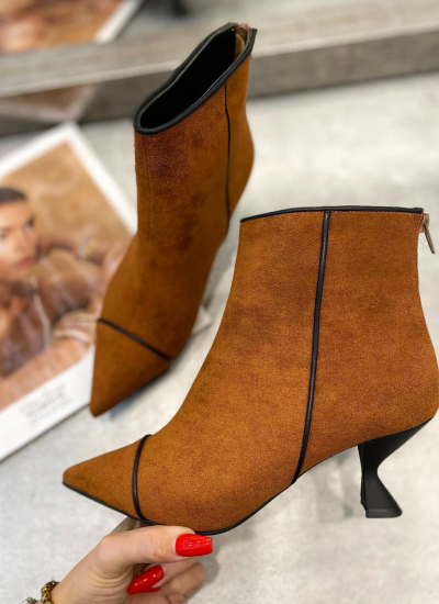 VELOUR POINTED ANKLE BOOTS WITH THIN HEEL - CAMEL
