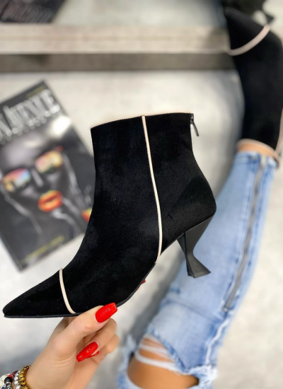 VELOUR POINTED ANKLE BOOTS WITH THIN HEEL - BLACK