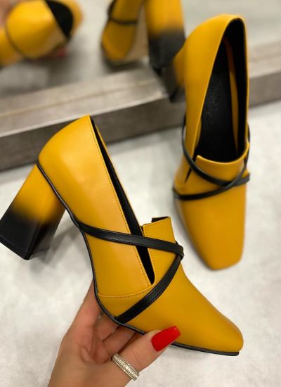SHOES WITH BLOCK HEEL - YELLOW