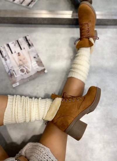 ANKLE BOOTS WITH THICK HEEL AND FUR -  CAMEL