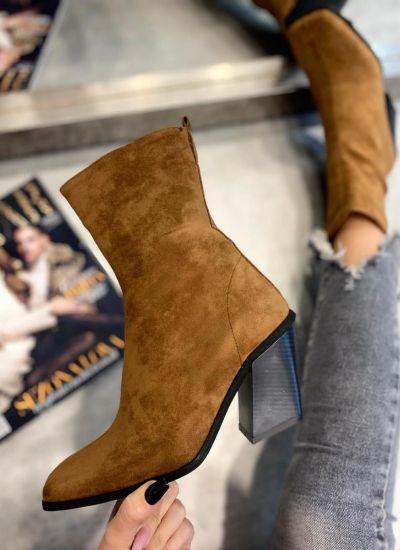 VELOUR ANKLE BOOTS WITH BLOCK HEEL - BROWN