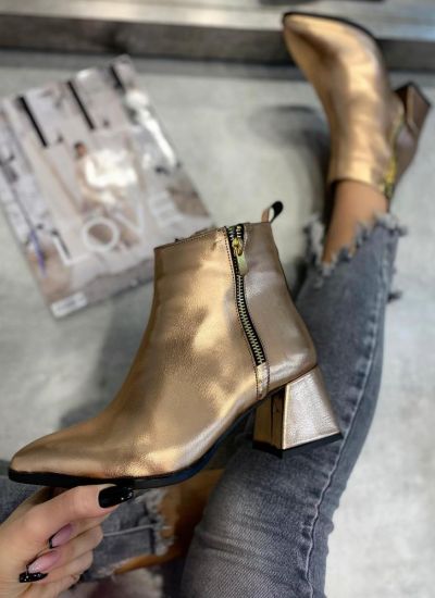 ANKLE BOOTS WITH LOW BLOCK HEEL - GOLD