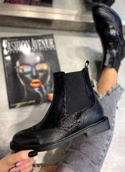 FLAT ANKLE BOOTS WITH RUBBER - BLACK