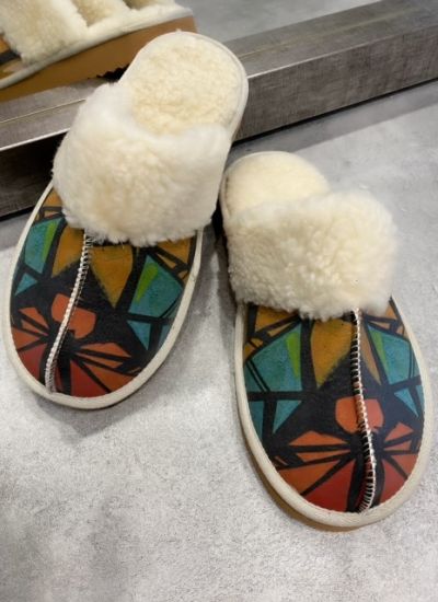 COLORFUL FLUFFY SLIPPERS