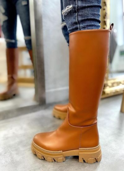 PULL ON HIGH SOLE BOOTS - CAMEL
