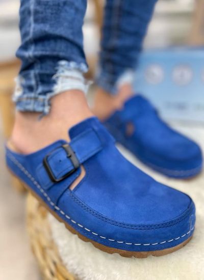 LEATHER CLOGS WITH BELT - BLUE