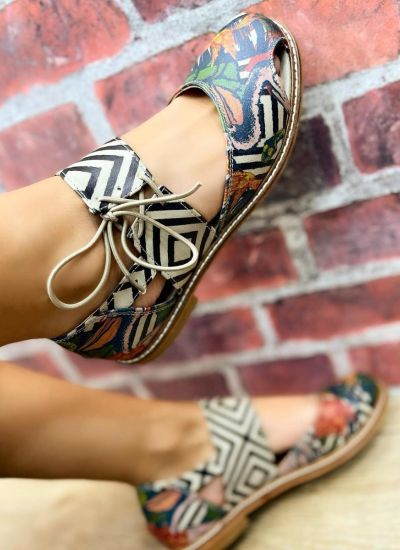 LACE UP SANDALS WITH PRINT - BEIGE