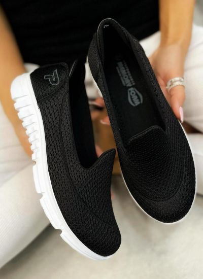 SHALOW PULL ON SNEAKERS - BLACK