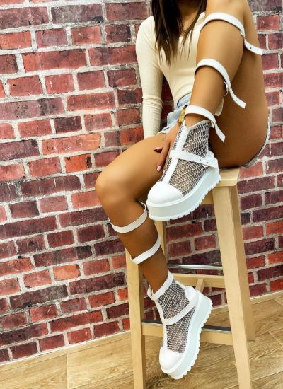 HOLLOW ANKLE BOOTS WITH BELTS - WHITE