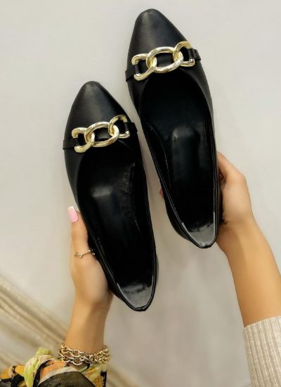 FLATS WITH CHAIN - BLACK